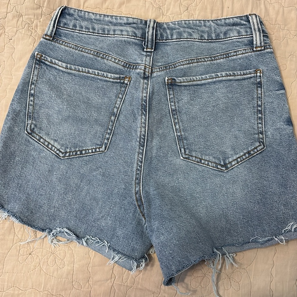 “Mom” shorts - Picture 2 of 2